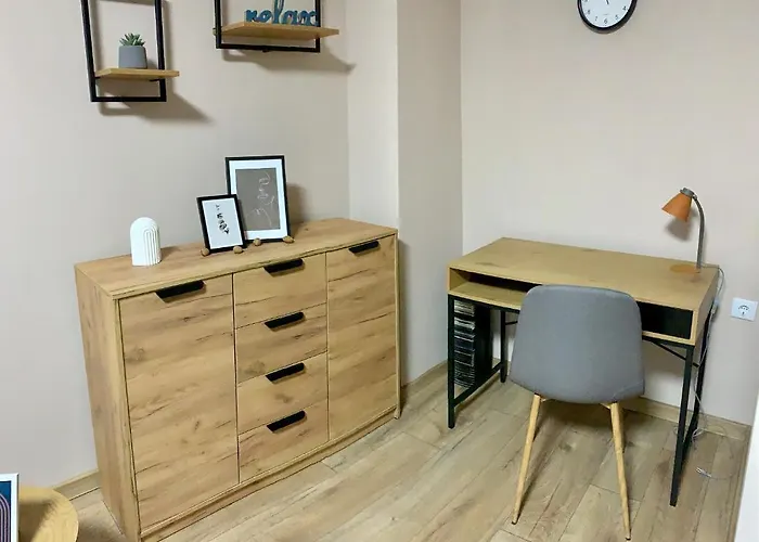 Comfy & Stylish Varna