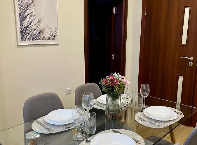 Comfy & Stylish Apartment